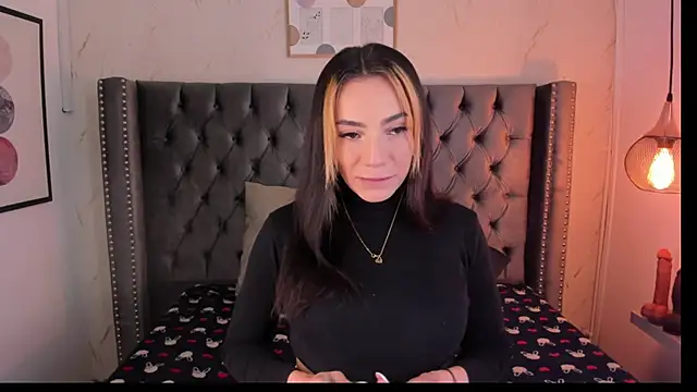 Kim Blane online show from November 12, 2025, 3:43 am