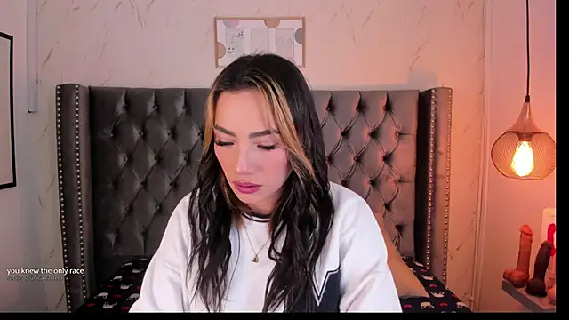 Kim Blane online show from November 11, 2025, 3:45 am