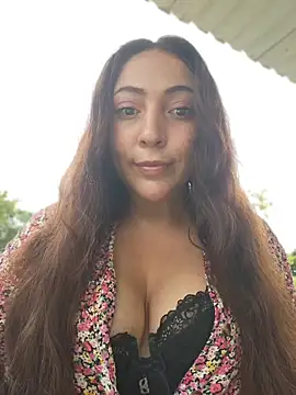 VickyHoult online show from May 21, 2026, 8:39 pm