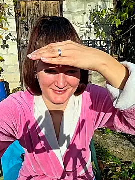 Analimado18 online show from November 2, 2025, 12:10 pm