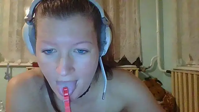 Analimado18 online show from October 8, 2025, 9:26 pm