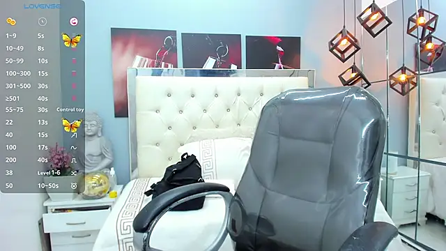 pearl weet online show from October 14, 2025, 6:19 pm