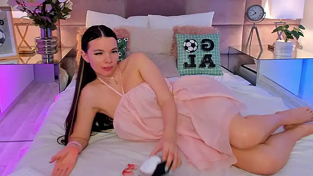 MiaMuse online show from June 14, 2026, 2:24 am