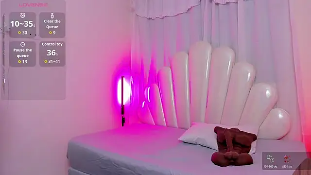 Roxahank online show from June 5, 2026, 3:55 am