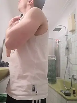 Bblfgbb online show from December 3, 2025, 10:20 pm