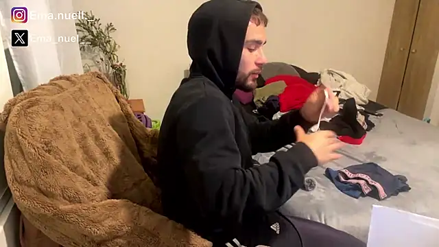 Emanuell   online show from April 27, 2026, 12:52 am