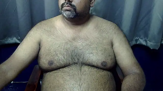 hairysubcub 70 online show from May 4, 2026, 7:22 am