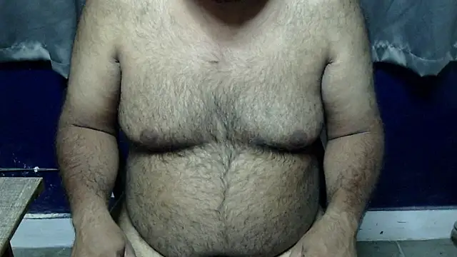 Snapshot of hairysubcub_70 chatting on May 17, 2026, 6:19 pm hairysubcub 70 online show from May 17, 2026, 6:19 pm