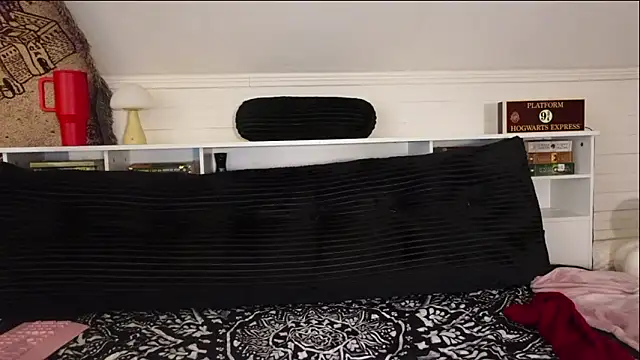 -khayaparker online show from March 18, 2026, 8:39 am