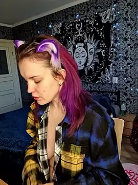 LazyTanukii online show from May 3, 2026, 7:13 am