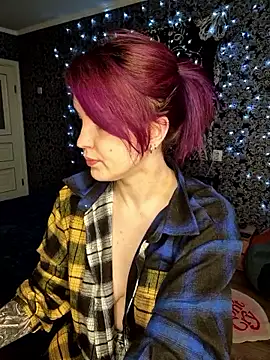 LazyTanukii online show from April 30, 2026, 6:42 am