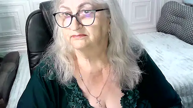 LolkaAlyss online show from June 4, 2026, 7:07 pm