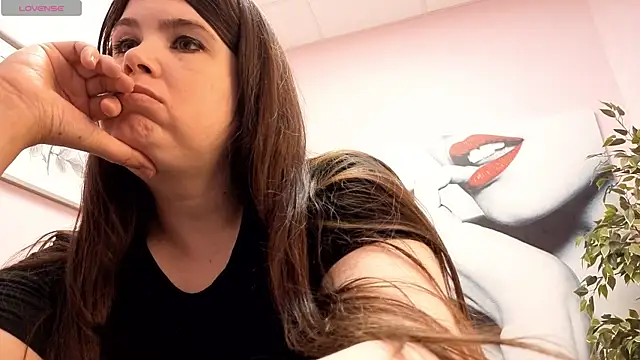 Snapshot of BattyMoll chatting on February 22, 2026, 9:05 pm BattyMoll online show from February 22, 2026, 9:05 pm