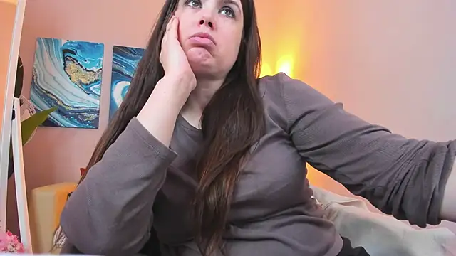 BattyMoll online show from March 15, 2025, 3:37 pm