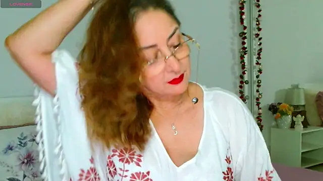 Snapshot of Tyana40 chatting on July 20, 2026, 1:13 am Tyana40 online show from July 20, 2026, 1:13 am
