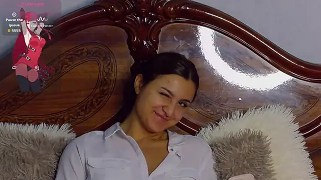 NicolePlay online show from September 19, 2025, 4:49 am