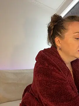 FemDom RubyKnightXXO online show from September 17, 2025, 1:57 pm