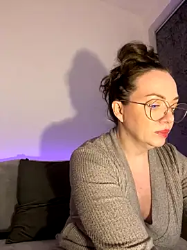 FemDom RubyKnightXXO online show from November 6, 2025, 8:02 pm