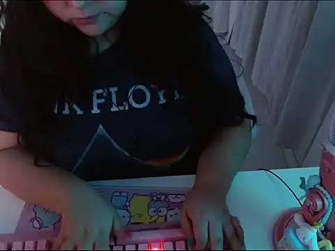 KittyK3 online show from September 9, 2025, 4:00 am