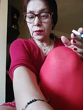 cristinatina online show from November 26, 2025, 7:08 am