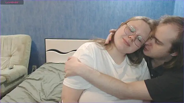 Touch me more please online show from March 10, 2025, 4:57 pm