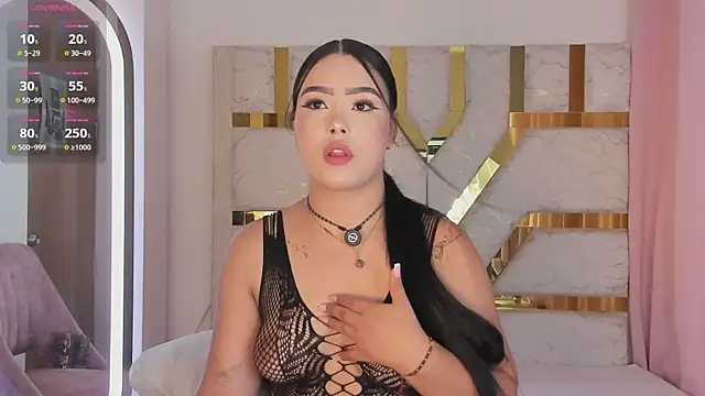 sophy champagne online show from June 5, 2026, 1:32 am