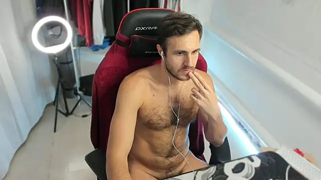 Raamoss online show from October 9, 2025, 8:09 pm