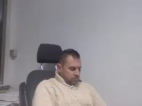 rabyto2 online show from January 1, 2025, 6:27 pm