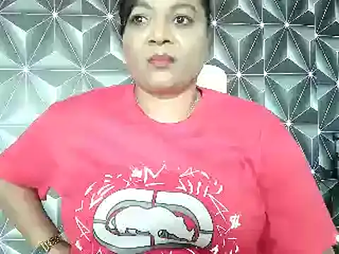 Snapshot of IndianDelia chatting on February 15, 2026, 2:05 pm IndianDelia online show from February 15, 2026, 2:05 pm