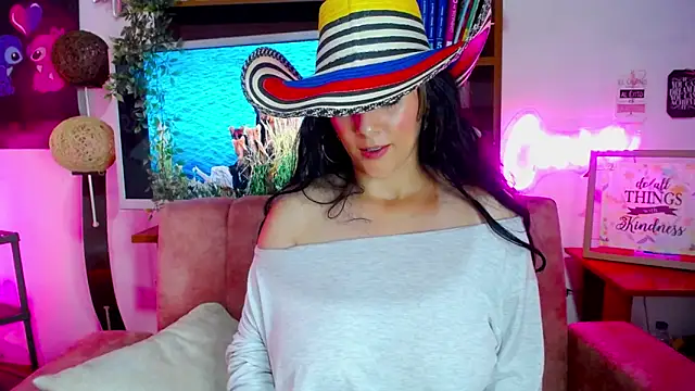 Snapshot of CiaraaSweet chatting on May 31, 2026, 6:09 pm CiaraaSweet online show from May 31, 2026, 6:09 pm