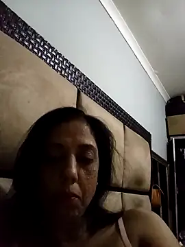 Mahi4luv online show from October 18, 2025, 10:45 pm