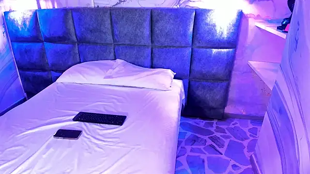 Maddysex  online show from April 30, 2026, 11:39 am