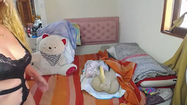 lucy belle bm online show from April 26, 2026, 3:31 pm