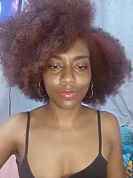 thaimy  online show from November 25, 2025, 2:56 am