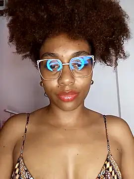 Snapshot of thaimy_ chatting on April 28, 2026, 3:00 am thaimy online show from April 28, 2026, 3:00 am