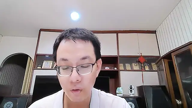Snapshot of poter77112 chatting on July 16, 2026, 4:37 pm poter77112 online show from July 16, 2026, 4:37 pm