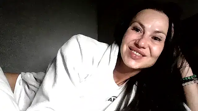 Snapshot of JulianaGold1 chatting on June 18, 2026, 9:09 pm JulianaGold1 online show from June 18, 2026, 9:09 pm