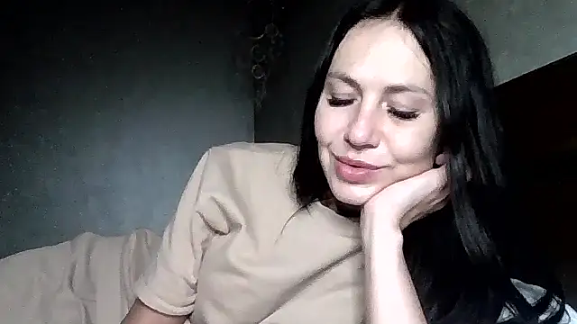 JulianaGold1 online show from April 22, 2026, 8:26 pm