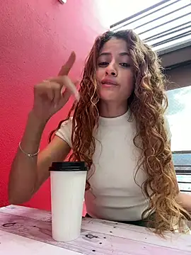 alana15 online show from July 3, 2026, 9:21 pm