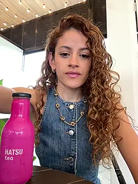 alana15 online show from January 10, 2026, 9:21 pm