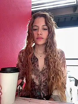 alana15 online show from April 23, 2026, 10:11 pm