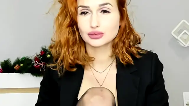 Red Fairy  online show from January 3, 2025, 1:46 pm