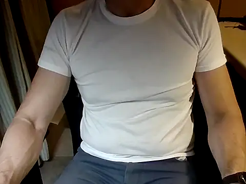 mariohurt101 online show from December 20, 2025, 3:37 pm