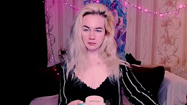 xxxcharismaaa online show from June 7, 2026, 1:55 am