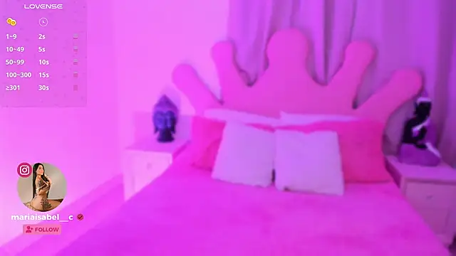 shantall vidales  online show from September 29, 2025, 2:07 am