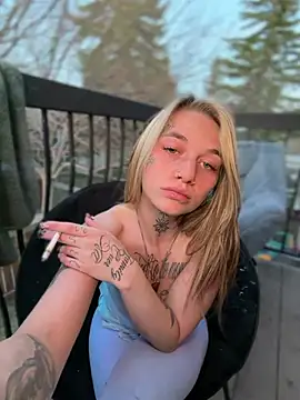 chloetease online show from May 1, 2026, 3:00 am
