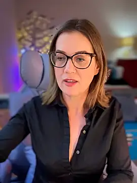 MaiseKnox online show from May 7, 2026, 10:13 pm