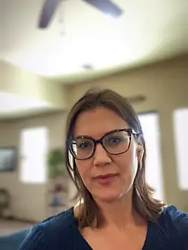 MaiseKnox online show from May 6, 2026, 6:12 pm