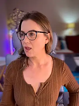 MaiseKnox online show from May 1, 2026, 9:09 pm
