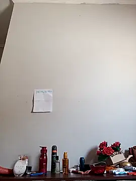 vivifernades online show from October 10, 2025, 2:40 pm